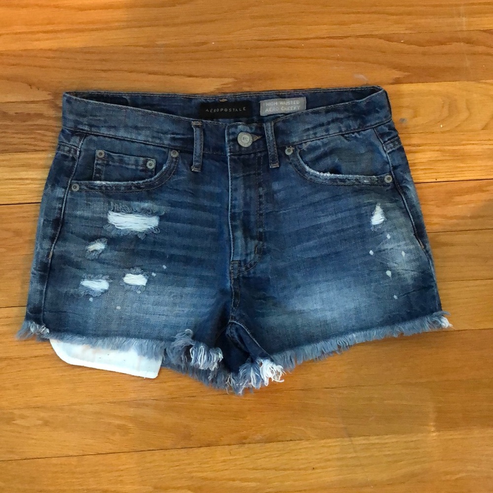 TRENDY JEAN SHORTS